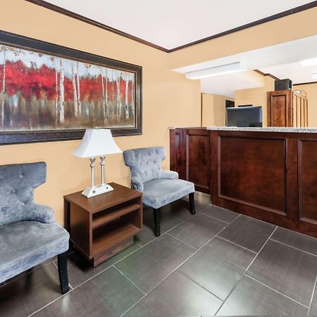 Super 8 By Wyndham Midwest City Ok Buitenkant foto