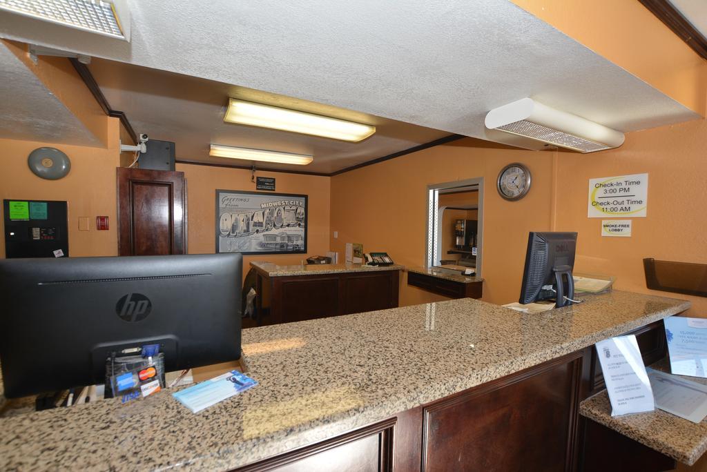 Super 8 By Wyndham Midwest City Ok Buitenkant foto